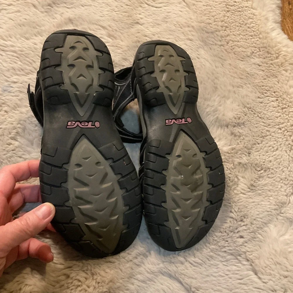 Teva Tierra Sport Sandals Size 8 Black‎ Gray Purple Accent Hiking Water Womens